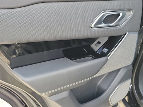 Used 2019 Land Rover Range Rover Velar R-Dynamic SE AWD/4WD image 21