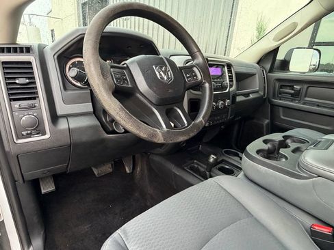 Used 2017 RAM 2500 Tradesman w/ Chrome Appearance Group AWD/4WD image 7