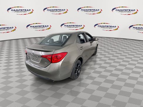 Used 2018 Toyota Corolla SE FWD image 8
