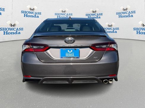Used 2022 Toyota Camry SE image 7