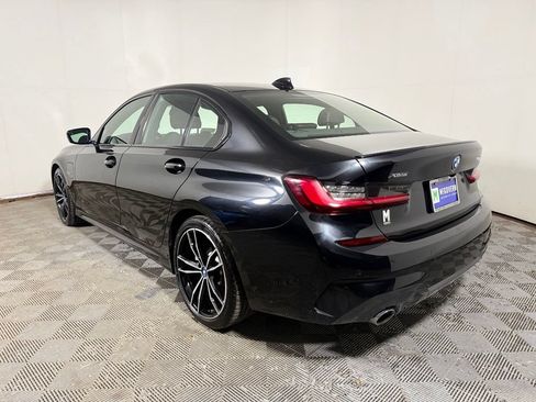 Used 2022 BMW 330e xDrive w/ M Sport Package AWD/4WD image 4