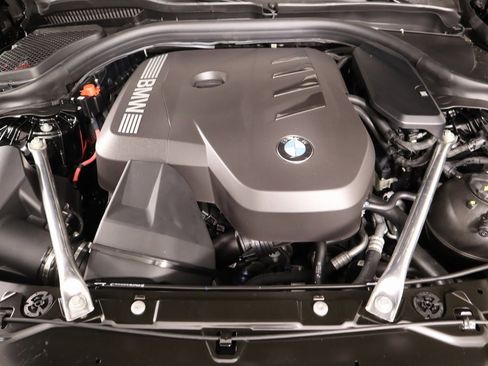 New 2025 BMW 530i xDrive w/ Executive Package image 21