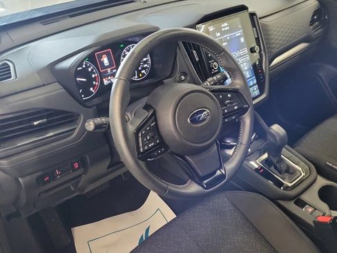 Used 2025 Subaru Forester Premium AWD/4WD image 7