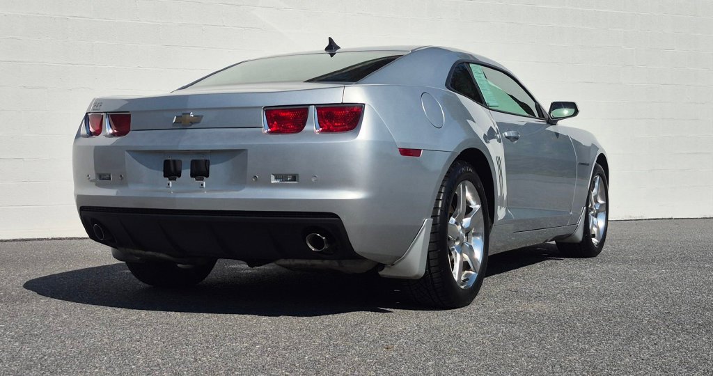 Used 2011 Chevrolet Camaro LT RWD image 12