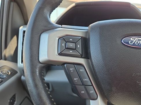 Used 2017 Ford F150 Lariat w/ Equipment Group 502A Luxury AWD/4WD image 23