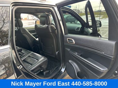 Used 2015 Jeep Grand Cherokee Limited w/ Luxury Group II image 29