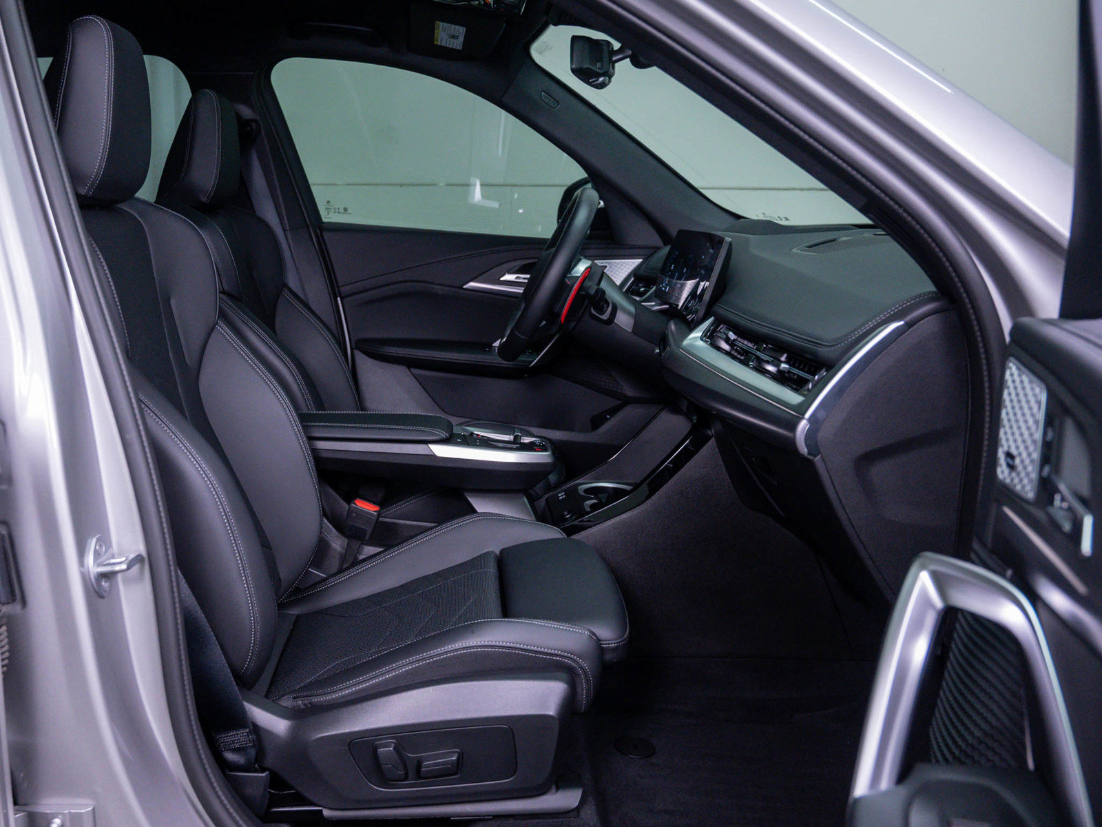 Used 2025 BMW X1 M35i w/ Premium Package AWD/4WD image 11