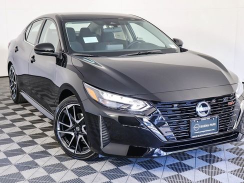 New 2025 Nissan Sentra SR image 1