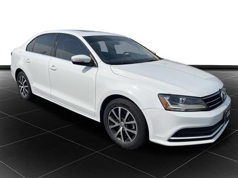 Used 2017 Volkswagen Jetta SE FWD image 7