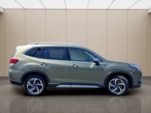 Used 2023 Subaru Forester Touring AWD/4WD image 7