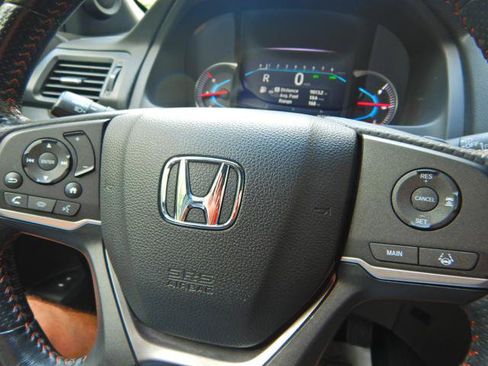 Used 2022 Honda Pilot TrailSport image 22