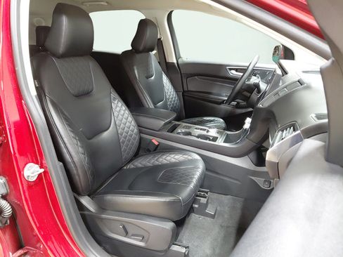 Used 2024 Ford Edge Titanium AWD/4WD image 16