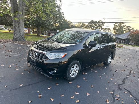 Used 2016 Nissan Quest SV FWD image 1