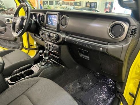 Used 2023 Jeep Wrangler Unlimited w/ Cold Weather Group AWD/4WD image 11