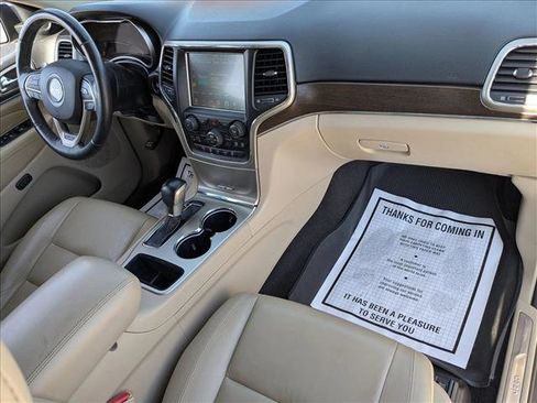Used 2017 Jeep Grand Cherokee Limited image 20
