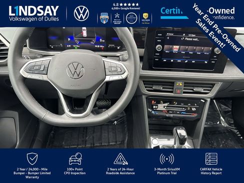 Certified 2025 Volkswagen Taos SE image 11