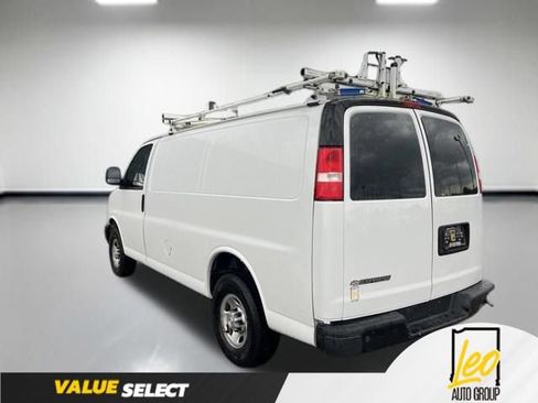 Used 2021 Chevrolet Express 2500 w/ Driver Convenience Package RWD image 6