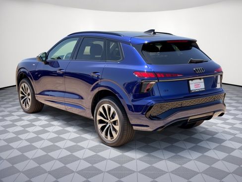New 2026 Audi Q3 quattro 2.0T AWD/4WD image 3