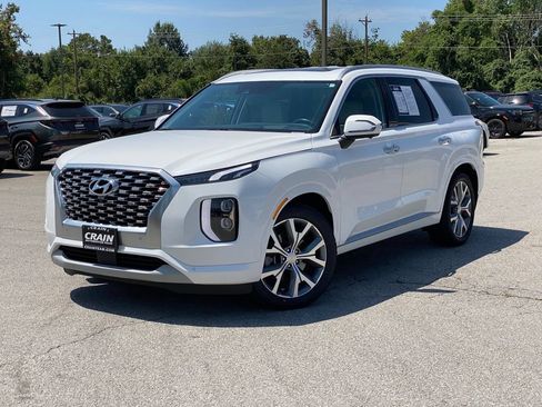 Used 2021 Hyundai Palisade Limited w/ Winter Package AWD/4WD image 2