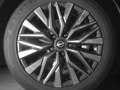 Used 2025 Nissan Altima 2.5 SV image 13