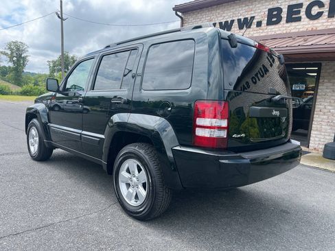 Used 2012 Jeep Liberty Sport w/ Popular Equipment Group AWD/4WD image 8