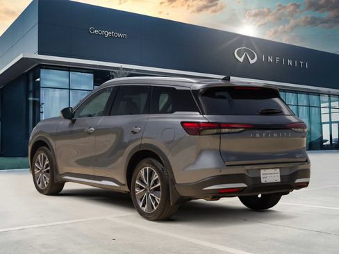 Certified 2026 INFINITI QX60 Luxe w/ Cargo Package FWD image 7
