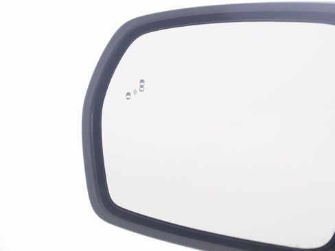 Used 2024 Ford Edge SEL w/ Convenience Package image 22