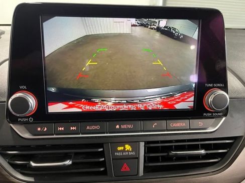 Used 2024 Nissan Altima 2.5 SV FWD image 28
