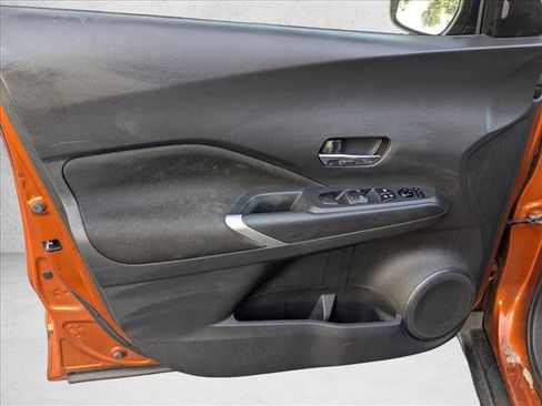 Used 2021 Nissan Kicks SV FWD image 12