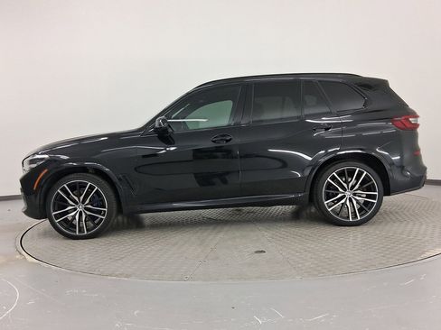 Used 2022 BMW X5 xDrive40i w/ M Sport Package image 2