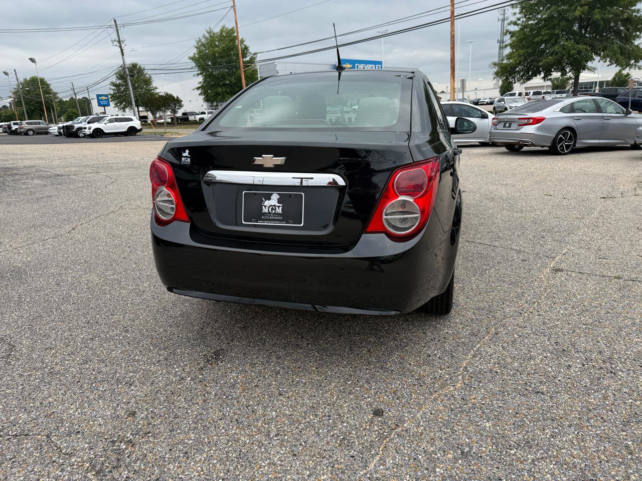 Used 2014 Chevrolet Sonic LT FWD image 35