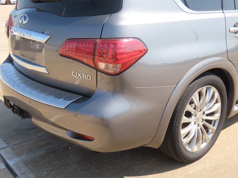 Used 2015 INFINITI QX80 2WD w/ Deluxe Technology Package image 12