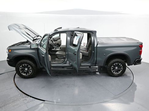 Used 2025 Chevrolet Silverado 1500 ZR2 w/ Technology Package image 44