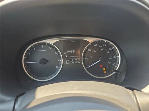 Used 2024 Nissan Kicks S FWD image 11