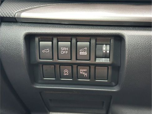 Used 2022 Subaru Forester Premium AWD/4WD image 28