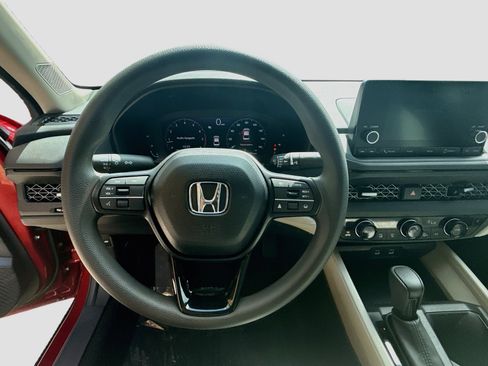 Used 2025 Honda Accord SE image 8