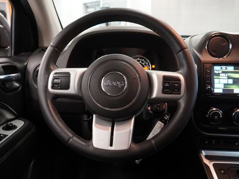 Used 2017 Jeep Compass High Altitude AWD/4WD image 18