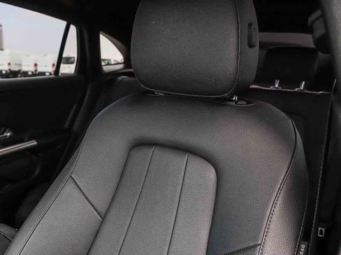Used 2025 Mercedes-Benz GLA 250 image 27