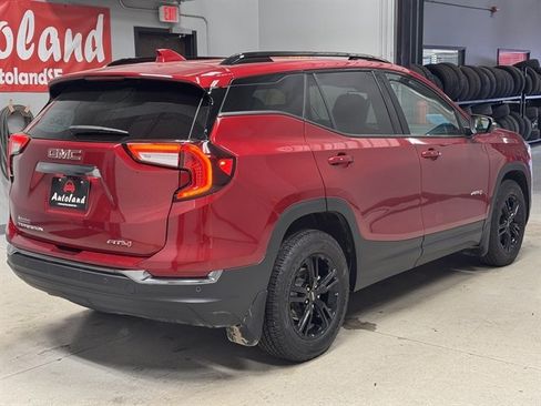 Used 2024 GMC Terrain AT4 w/ Tech Package AWD/4WD image 9