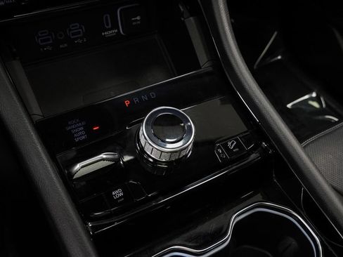 Certified 2022 Jeep Grand Cherokee Limited 4xe w/ Luxury Tech Group II AWD/4WD image 38