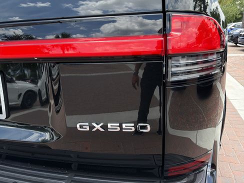 Used 2024 Lexus GX 550 w/ Cold Area Package AWD/4WD image 39