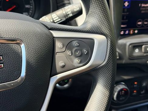 Used 2023 GMC Terrain SLE w/ Driver Convenience Package FWD image 12
