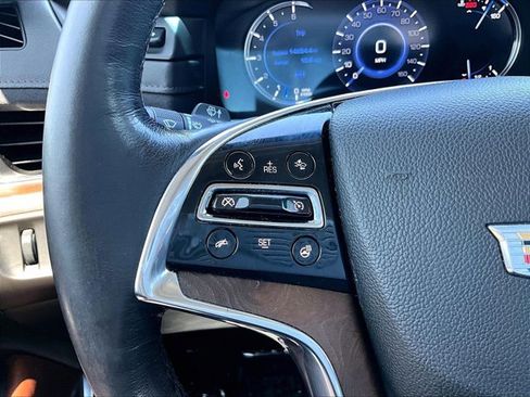 Used 2019 Cadillac Escalade Premium Luxury RWD image 20