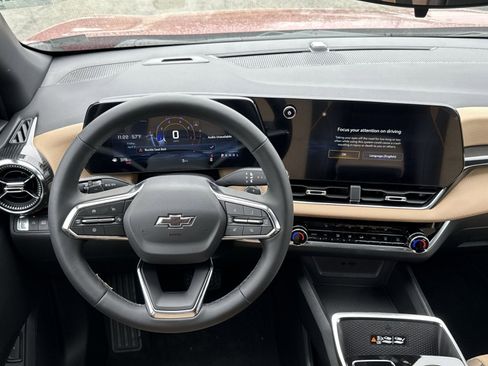 New 2026 Chevrolet Equinox ACTIV FWD image 16