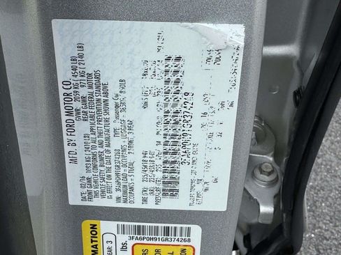 Used 2016 Ford Fusion SE FWD image 26
