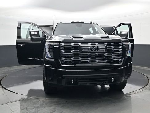 Used 2025 GMC Sierra 2500 Denali Ultimate image 31