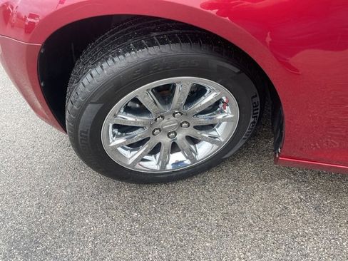 Used 2014 Chrysler 300 C image 13