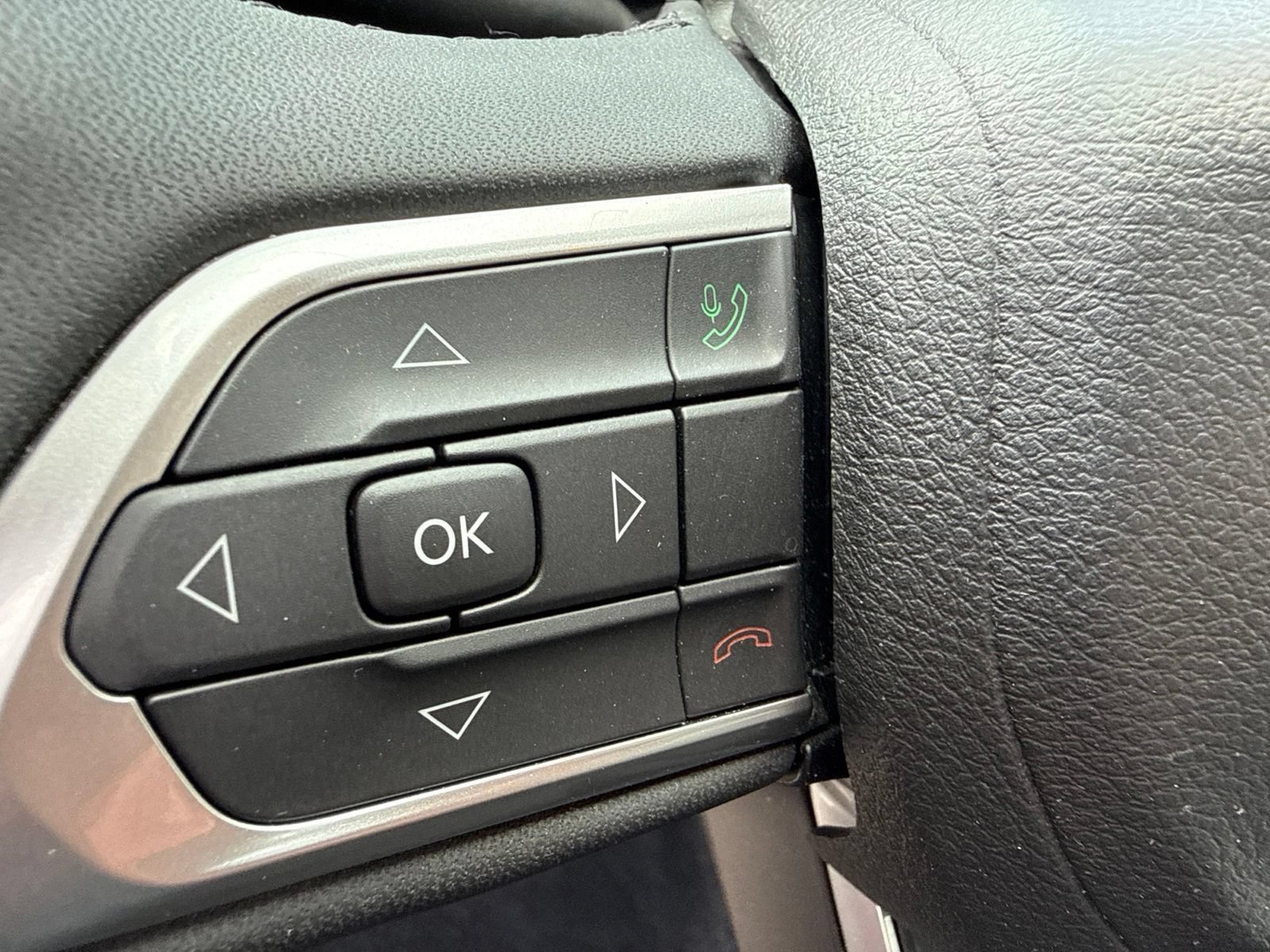 Used 2023 Jeep Compass Limited AWD/4WD image 19