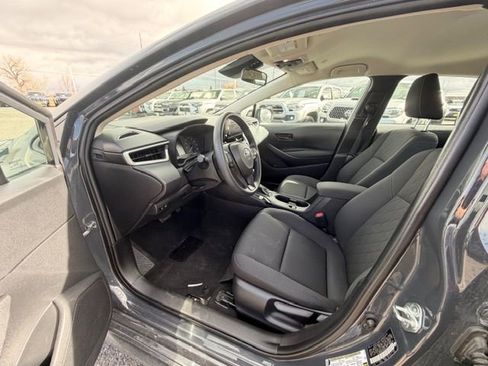 Used 2023 Toyota Corolla LE image 4