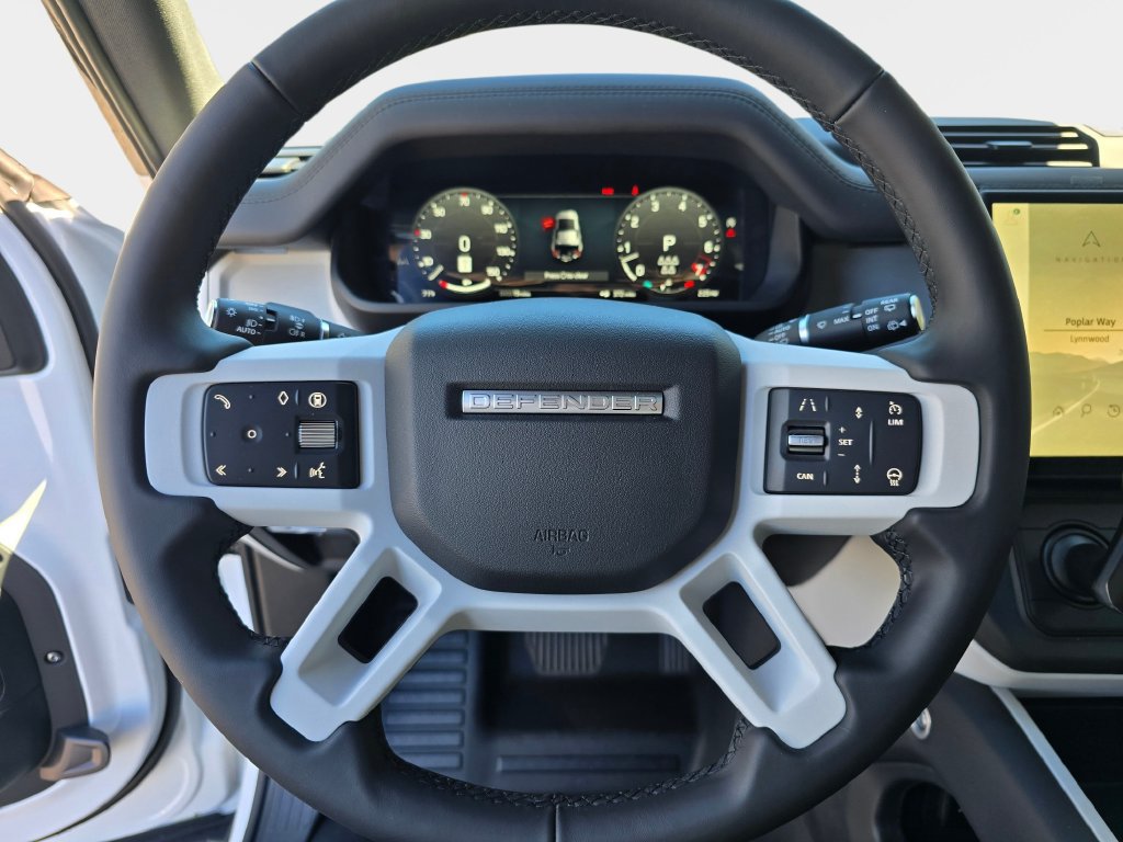 New 2026 Land Rover Defender 110 X-Dynamic SE AWD/4WD image 16